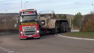 Camion BERLIET T100 de passage à Tonnerre (Yonne)