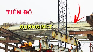 THẬT NHẸ : KHI CẦN CẨU 80 TẤN DẠ GỤC NHỮNG THANH DẦM KHỦNG TRÊN CẦU PHONG CHÂU XUỐNG