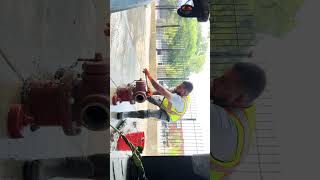 How to properly open a fire hydrant