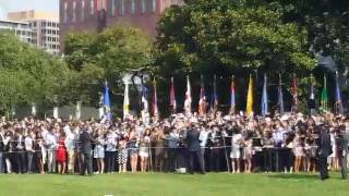 PM Lee and President Obama mingling with the crowd