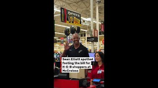 Sean Elliott Picks Up The Bill for H.E.B. Shoppers