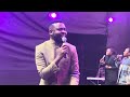Takesure Zama Ndinosimudza Maoko Aimba Song ichidonhedza Mademon haa uyu Ane power hona angoimba