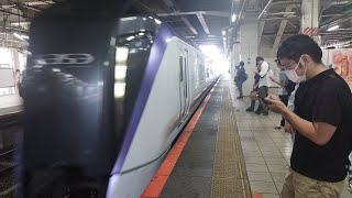 E353系 S120編成 特急かいじ31号甲府行が三鷹駅4番線を通過するシーン