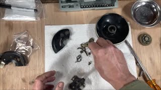 Testing the motor, removing the bobbin winder, stop motion knob \u0026 hand wheel on my Singer model 99!