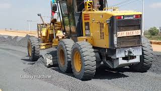 Great work motor grader Komatsu GD655 spreading Gravel Road construction[017]