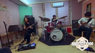 04 行きそうで行かないCissy Strut (  improvised jam session ) - ZZZEEENNN