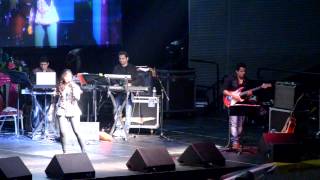 Yeh Ishq Hai (Jab We Met) - Shreya Ghoshal Concert Live in Dallas