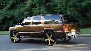 Flip Flop Chevy Suburban on 30\