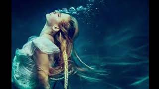 Avril Lavigne   Head Above Water 1 Hour