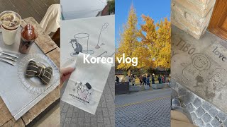 Korea vlog 🇰🇷 what i eat, cafe, prop shop, hanok village