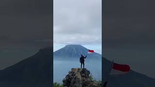 Perjalanan ke Gunung:Menemukan Kedamaian #motivation