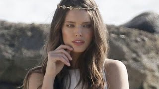 Hannah Davis shows off her toned figure as she poses up a storm for swimwear shoot in Hawaii