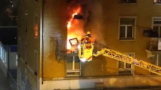 Zurich firefighters put out residential fire ⋅ Time lapse