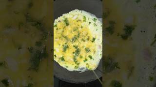 Egg omelette (గుడ్డు తిన్న తర్వాత వీటిని తింటున్నార)#shortsfeed #shortsviral #shortsvideo