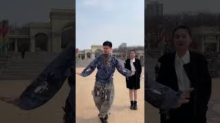 霹雳舞大叔 Piliwu Dancing with cute girl #Short_Video