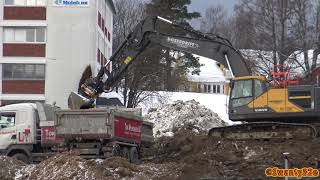 4K| CAT 329E Digging \u0026 Volvo EC300E Loading Scania R580