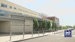 New Springfield school holds ribbon cutting ceremony for grand opening