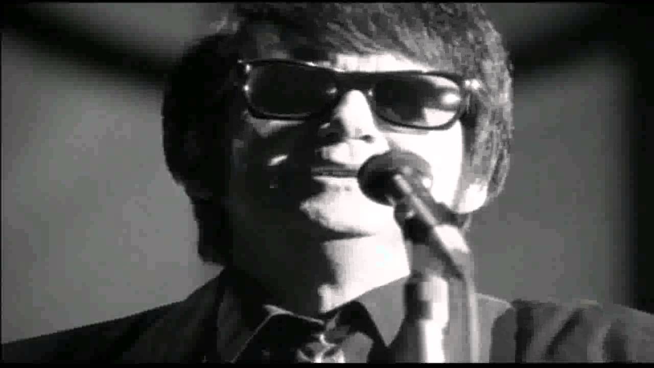 ROY ORBISON - ONLY THE LONELY - LIVE 1988 - YouTube