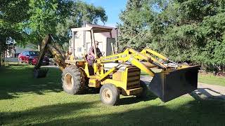 International Model 260 Backhoe, 4x2, 16.9x24 Rears, 11L16 Fonts, 24” Rear Bucket, 7’ Front Bucket