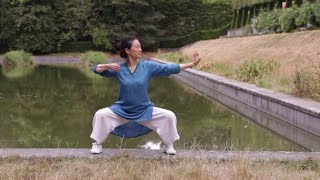 Qi gong pour la santé des 8 pièces de brocart (version de 6 minutes)