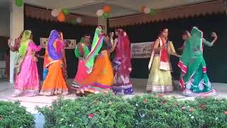 Pallo Latke Dance By Students of Shree Primary School Surnagar on 26th January 2018