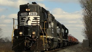 Rare! NS GP38AC leads 323