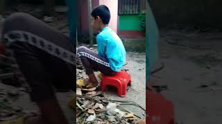 একমাত্র গ্রামের ছেলেরাই পারে সব কাজ করতে।