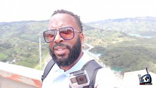 CLIMBING THE GIANT ROCK IN #GUATAPÉ, #COLOMBIA (EL PEÑOL) VISITING THE TOWN OF  GUATAPÉ