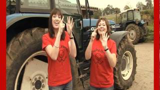 Makaton - OLD MACDONALD HAD A FARM - Singing Hands
