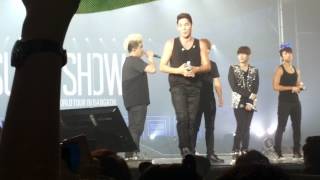 [ fancam ] SS5BKKDAY1  kangin playing with elf