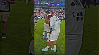 شاهد فينيسيوس يعانق رافينيا😍🔥 أصدقاء الحقيقيون لا يتغيرون 🥺❤️#shorts#neymar#ronaldo#messi#football#