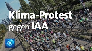 Zehntausende protestieren bei IAA für Verkehrswende