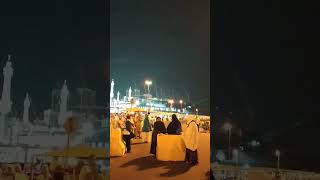 suasana pelataran masjidil haram malam hari