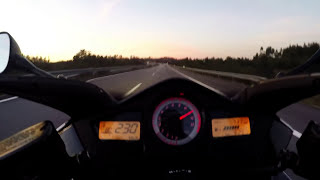 Honda VFR 800 VTEC Acceleration 0-230km/h