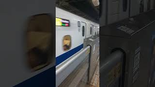 【夜の新幹線 名古屋駅に入線🎵】JR東海 東海道新幹線 名古屋駅に到着する のぞみ号🎵