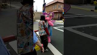 USJ セサミストリートグリーティング　時間かぶりでシュレックのグリーティングアナウンス流れちゃった(1)