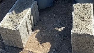 Versa lok standard block split. Much quicker and easier than the hammer chisel method.