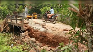 അമിതഭാരമുള്ള ലോറി കയറ്റി; പാലം തകർത്ത്‌ കെഎസ്ഇബിയുടെ ടവർ നിർമ്മാണം; പ്രതിഷേധം | Vaikom Bridge - KSE