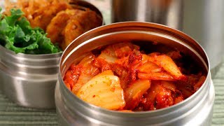 Stir-fried kimchi dosirak (Kimchi-bokkeum lunchbox: 김치볶음 도시락)