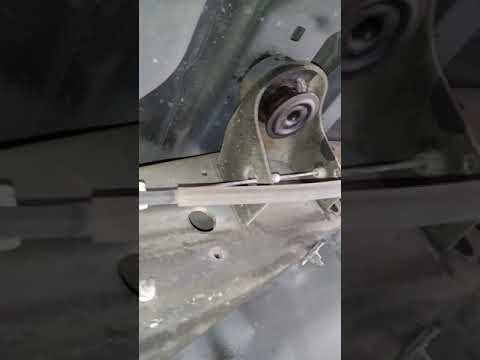 2005 F-250 SUPER DUTY 4x4 CAB MOUNT REPLACEMENT 101 / STAGE 2 - YouTube