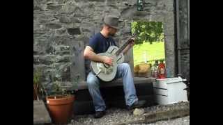 Feelin' Bad Blues - Ry Cooder (cover) Busker Delta Resonator Guitar Blue Diamond Bottleneck