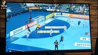 Handball EM 2022 Deutschland vs Schweden Tolle Parade von Bitter