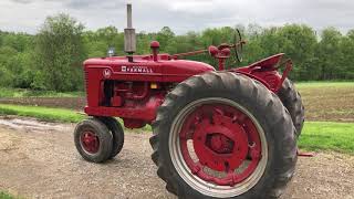 Hostetler Farmall Auction - Lot #40 - 1947 Farmall M