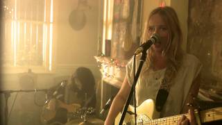 Lissie - When I'm Alone (Live)