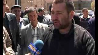 Taxi drivers complain in Gyumri