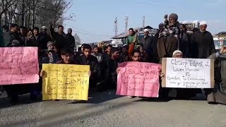 Toll post Qazigund shopkeepers demand rehabilitation