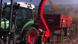 KUHN TRP RT/CV - Shredder with horizontal axis (In action)