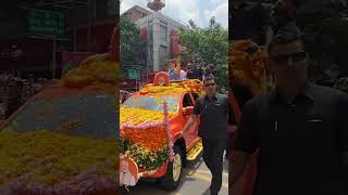 PM Modi || People shower flowers to welcome PM Modi Bangalore new roadshow infuses #shorts