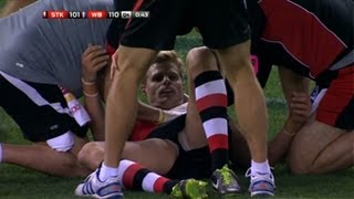 Nick Riewoldt gets knocked out! Punched in the face.