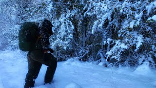 Winter Survival in Snowstorm | Solo Bushcraft Snow Camping Outdoor Cooking